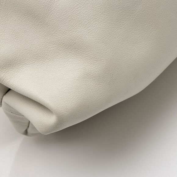 Bottega Veneta Calfskin The Chain Pouch - Picture 9 of 14